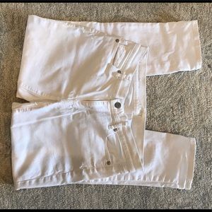 White cropped jeans